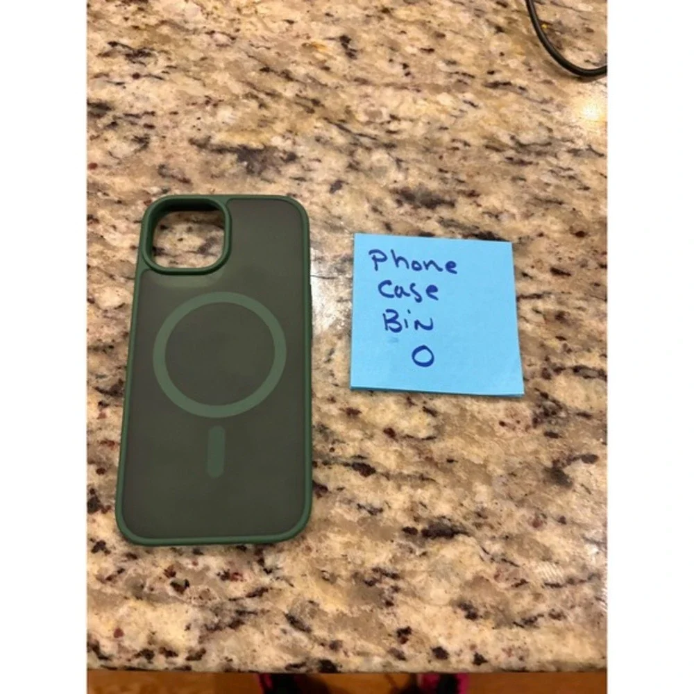 iPhone 15 14 13 Case, Strong Magnetic Absorption,‎ Wireless Charging, Green